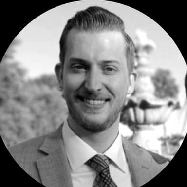 Alex Richardson, CMO — Brand & Copy, Rose Ryder Studio